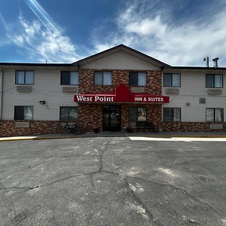 Oyo West Point Inn Exterior foto